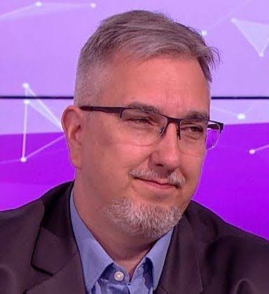 Védett: 📌A legrosszabbkor állt elő egy összeesküvés-elmélettel Ruszin-Szendi Romulusz unokatestvére